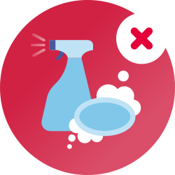 Een rode cirkel met daarin een blauwe tekening van een flacon reinigingsspray en wat zeepschuim, waarbij een rode x producten aanduidt die niet gebruikt mogen worden om CPAP-uitrusting te reinigen.