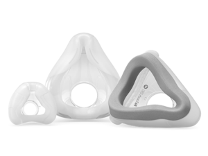 Drie verschillende typen CPAP-maskerkussens van ResMed op een witte ondergrond