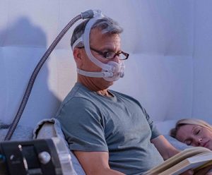Ultra-compact- volgelaats -masker-slaap-beademings-zorg-ResMed-AirFit-F30