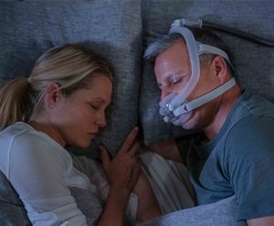 Onder-de-neus-volgelaats-masker-slaap-respiratory-care-ResMed-AirFit-F30